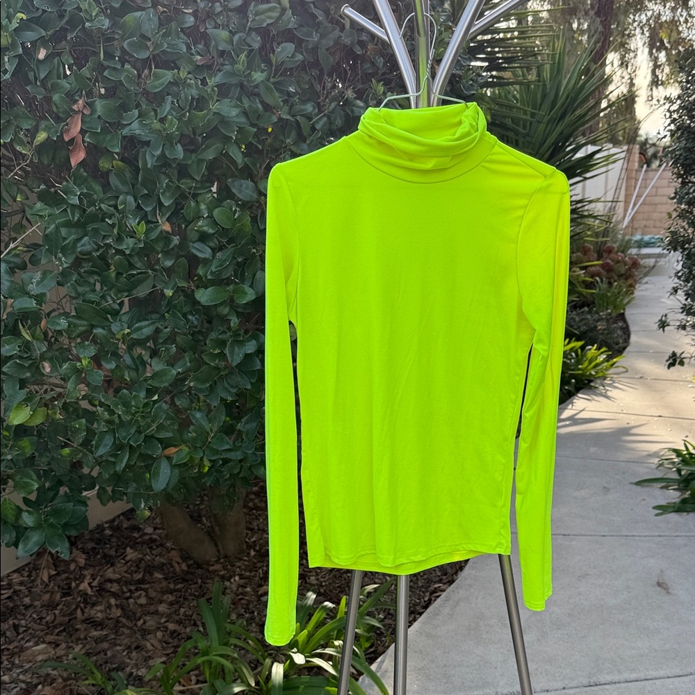 Smoke & Mirror Neon turtle neck